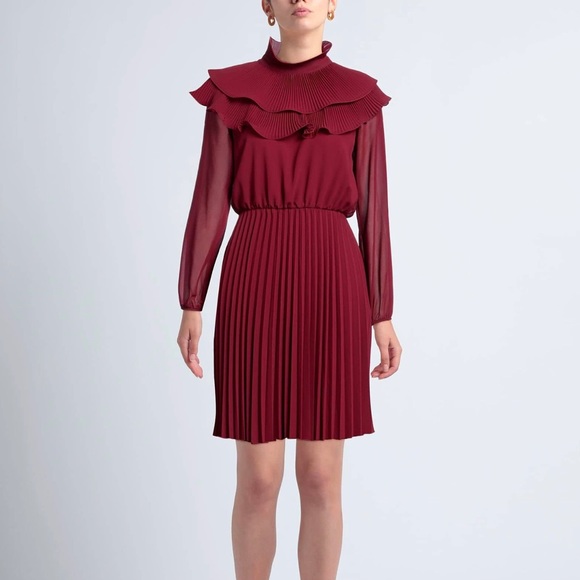 Souvenir new ruffle dress - Picture 2 of 4